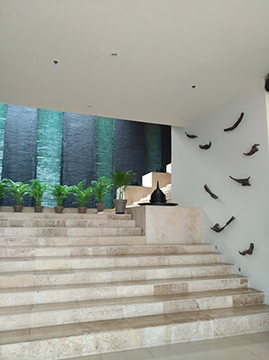 Millennium Resort Patong Phuket 5* зона лобби, лестница