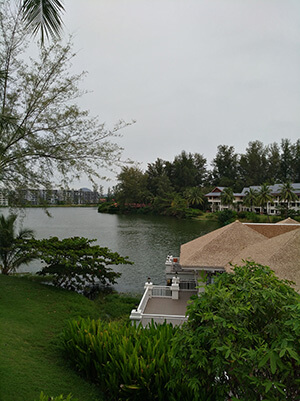 Outrigger Laguna Phuket Beach Resort 5* территория 8 озеро